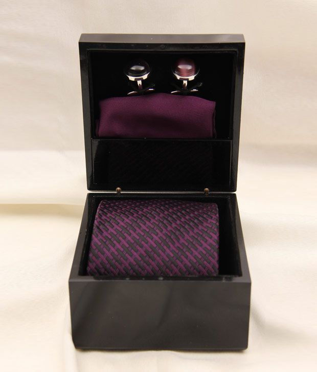 Alvaro Violet Contemporary Necktie, Cufflinks & Handkerchief Gift Set