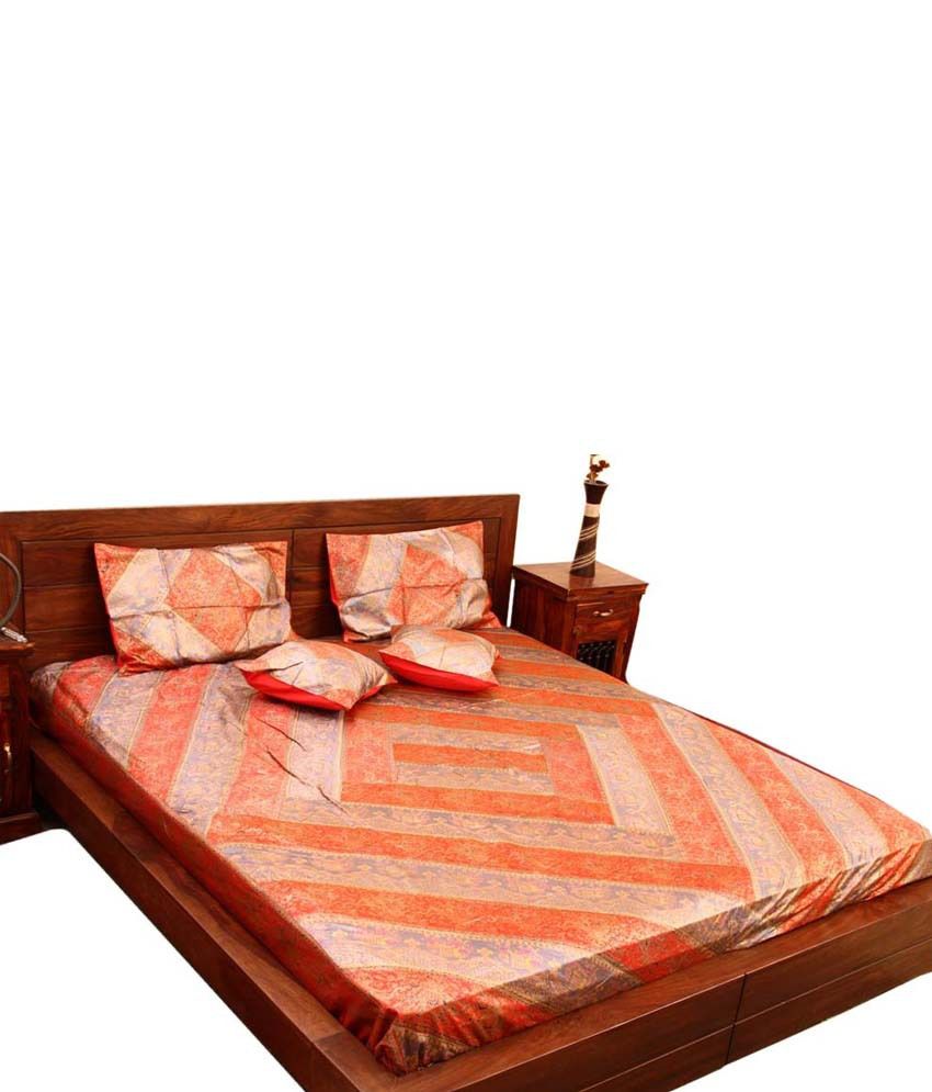 Work Bed Cover, 2 Pillow Covers N 2 Cushion Covers - Buy Unravel India ...