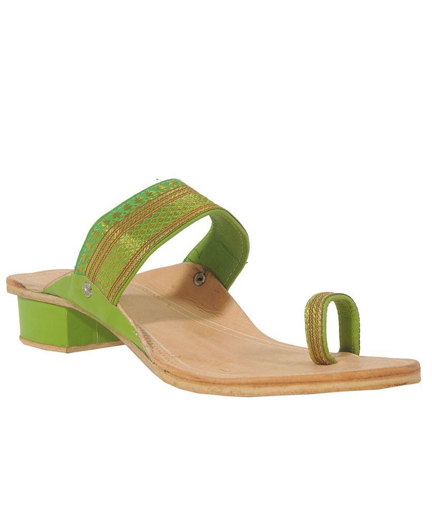 kolhapuri fancy chappal
