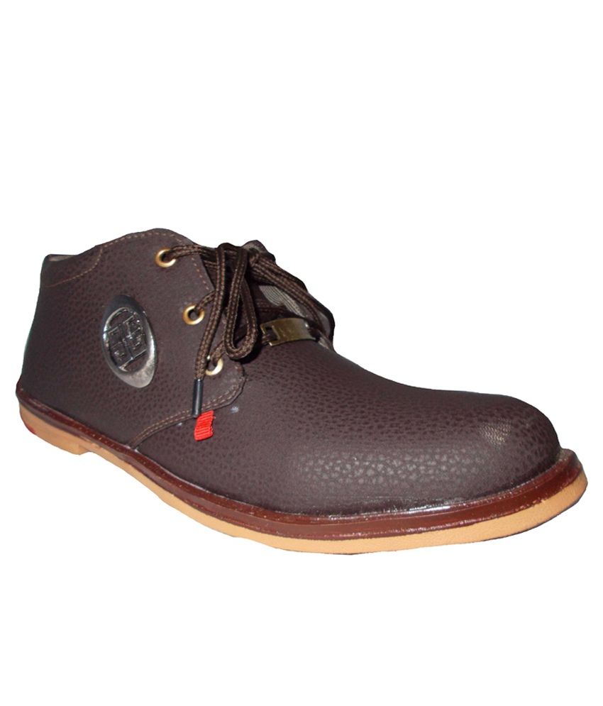 tan canvas shoes