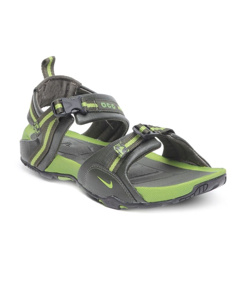 mens sports sandals nike