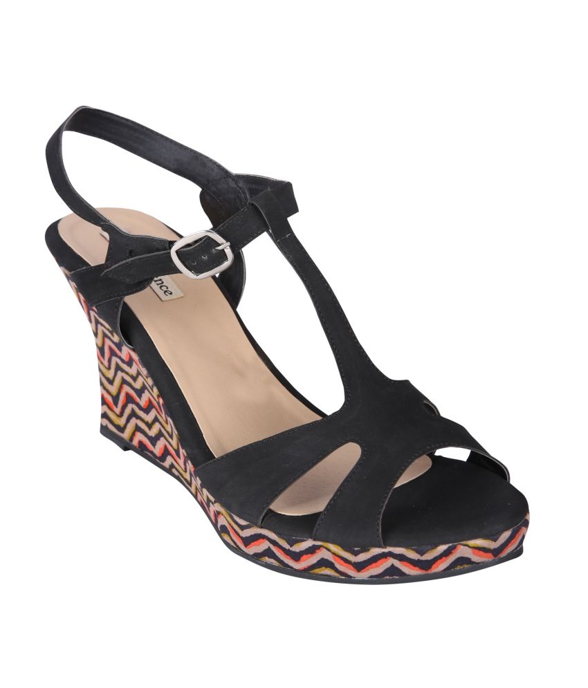 black medium heels