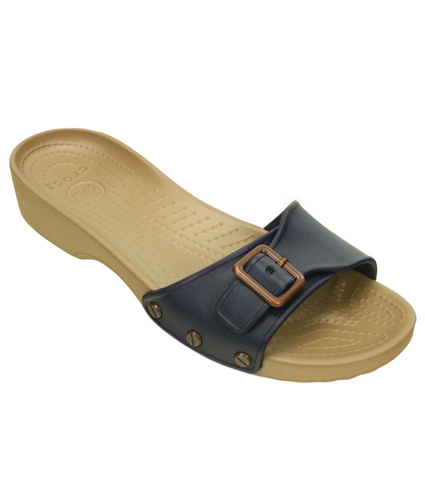 flat shoes crocs