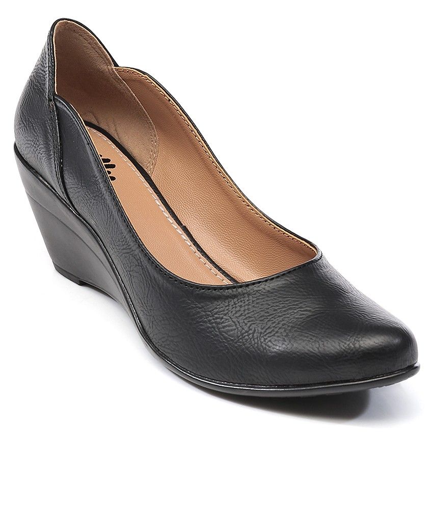 formal wedges black