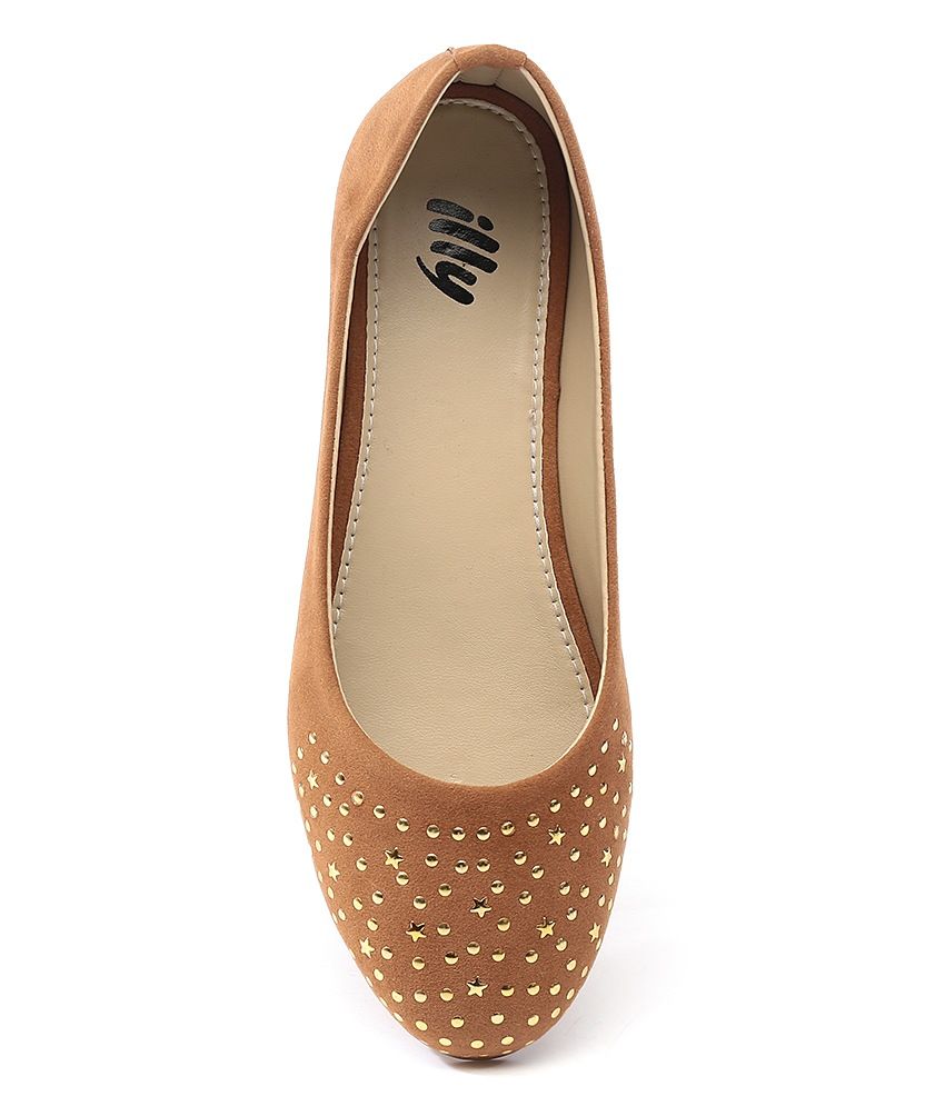 tan leather ballerinas