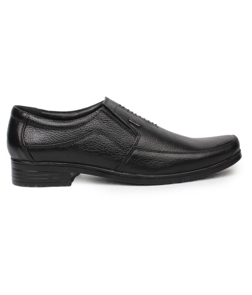 action shoes for mens formal