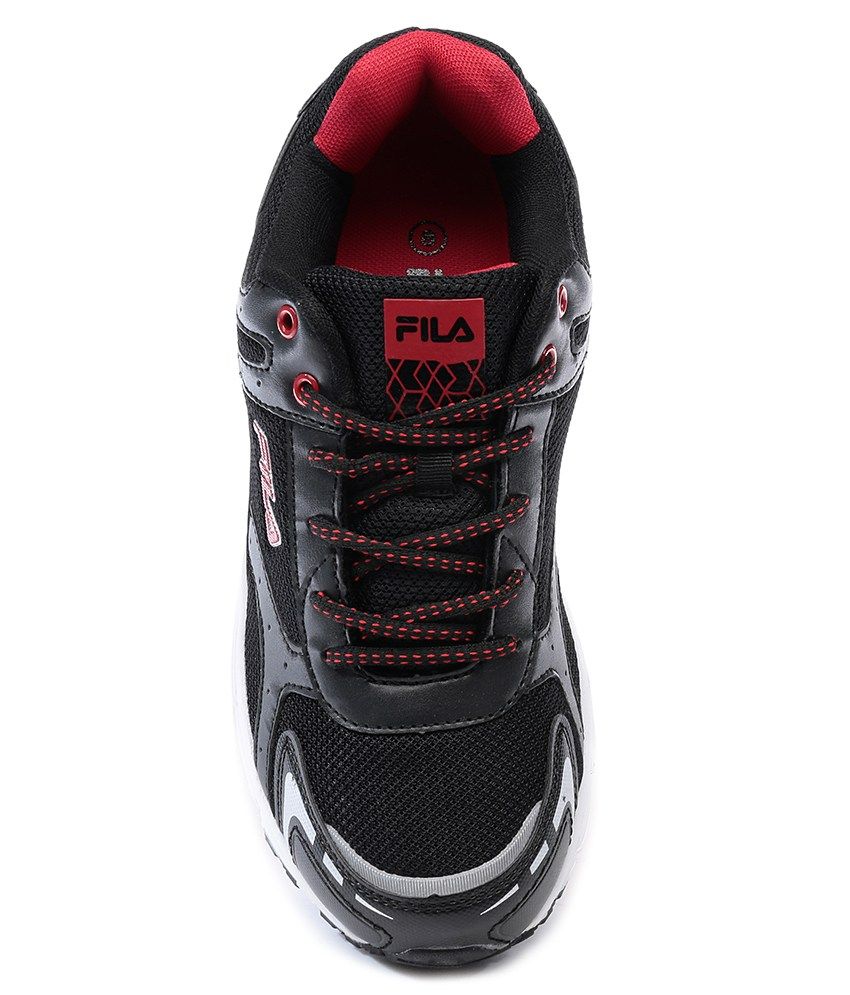 red and black filas