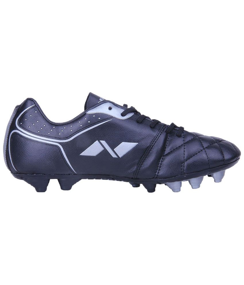 studs shoes under 300