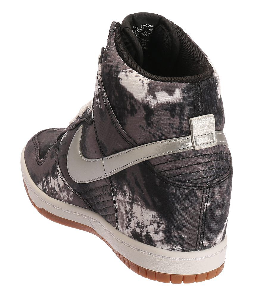 nike dunk sky hi size 8