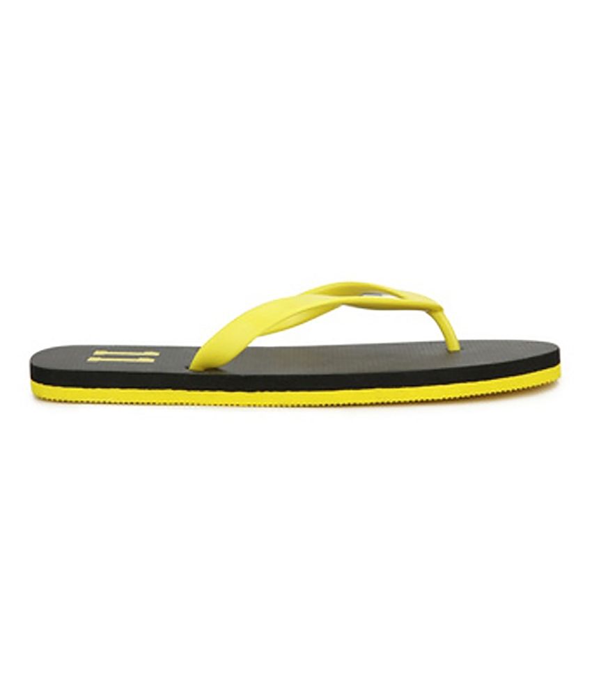 fila flip flops black