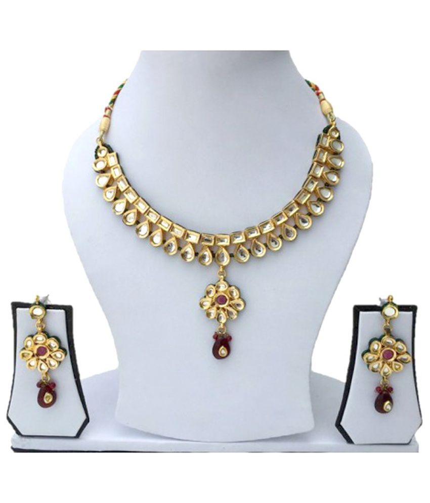 Dafata Golden Alloy Kundan Necklace Set 