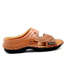 red chief ladies chappals