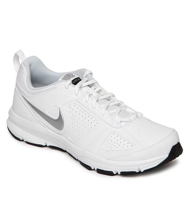 nike white running shoes snapdeal
