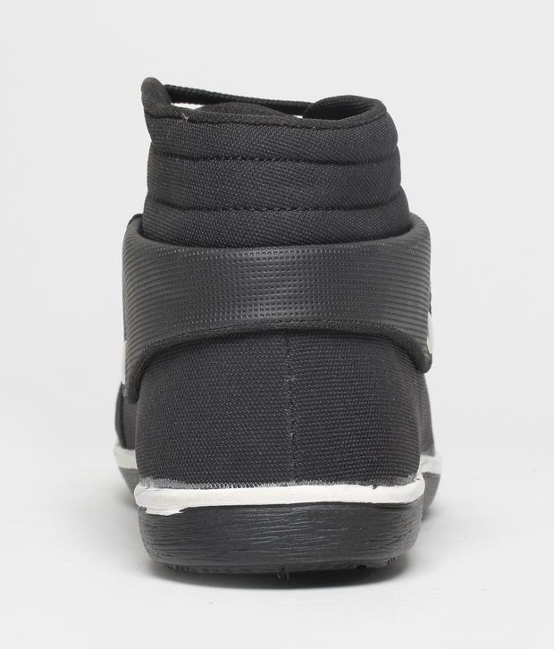black ankle length sneakers