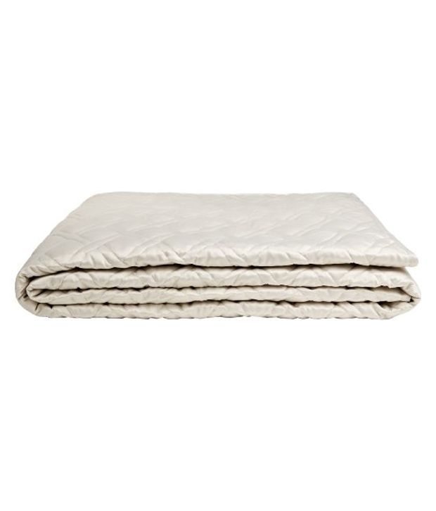 Calvin Klein Home Champagne Quilt Queen Calvin Klein Home Champagne Quilt Queen At Low Snapdeal