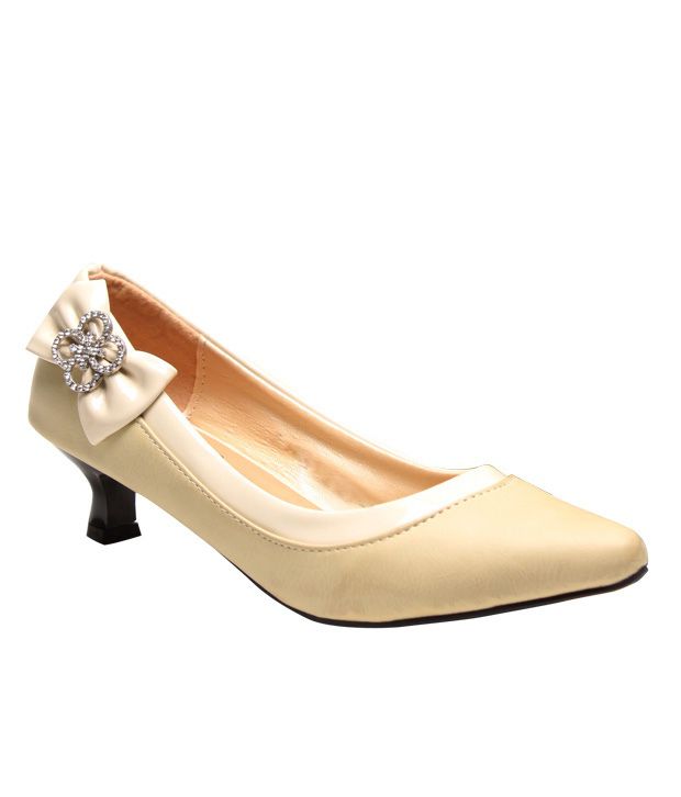 Zion Stylish Beige Belly Shoes Price in 