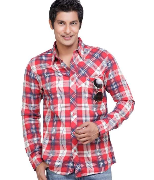 red quiksilver shirt