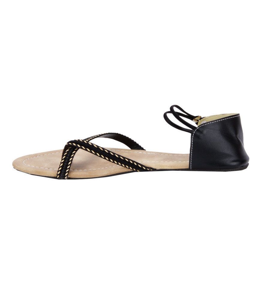 black sandals trendy
