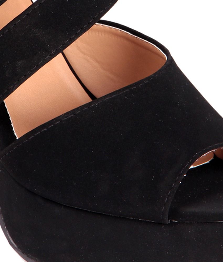 sleek sandals online