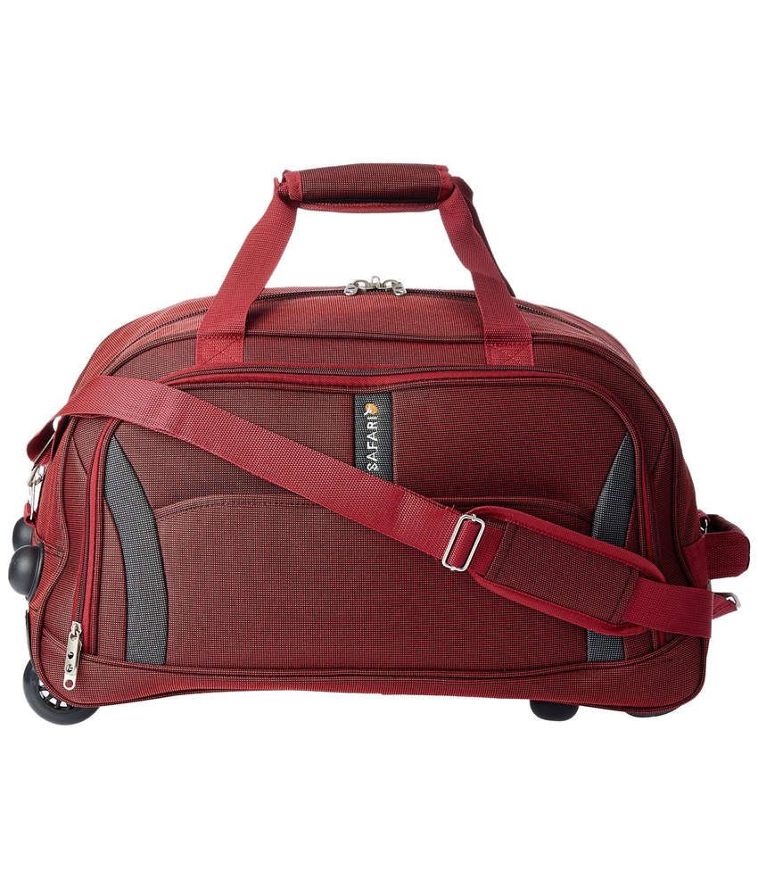 Safari Curv 55 Cms Red Rolling Duffle Buy Safari Curv 55 Cms Red Rolling Duffle Online at Low