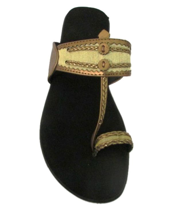 flat kolhapuri chappal