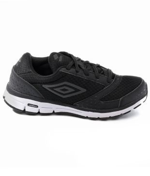 umbro shoes big bazaar