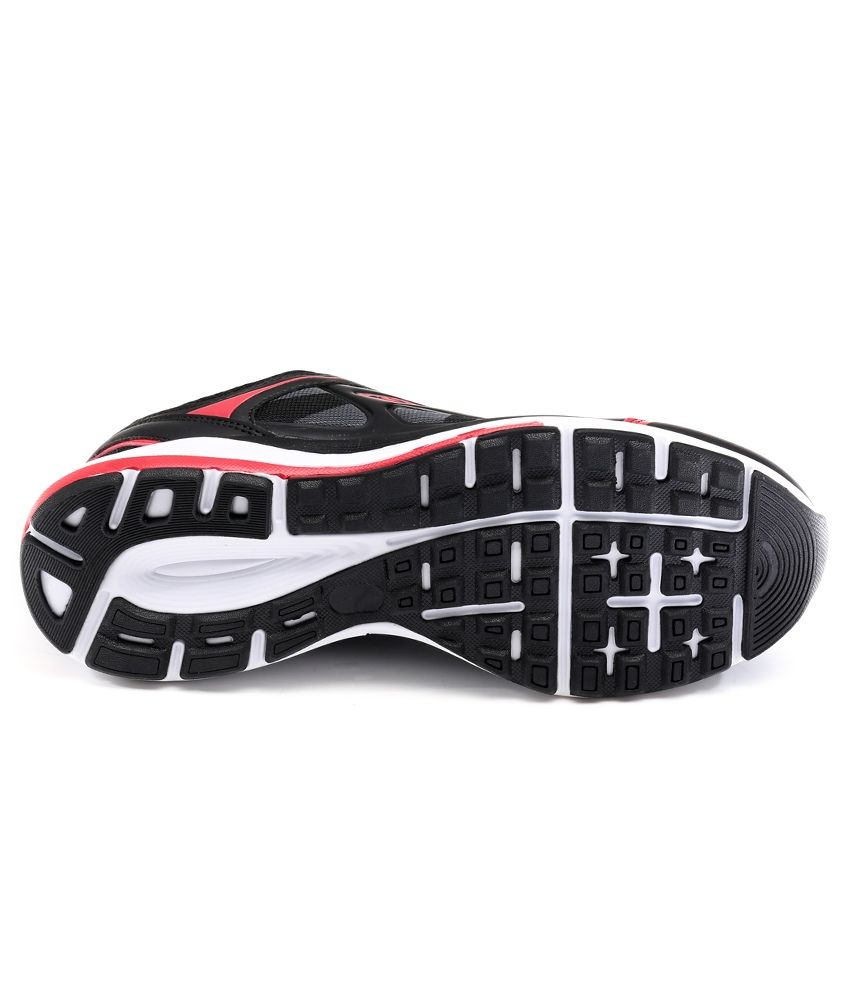 umbro black shoes