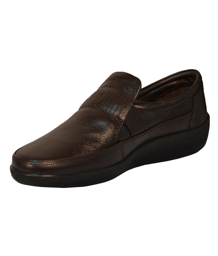 Tsf Brown Leather Formal Shoes Price in India- Buy Tsf ...