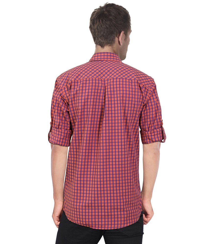 chequered t shirt