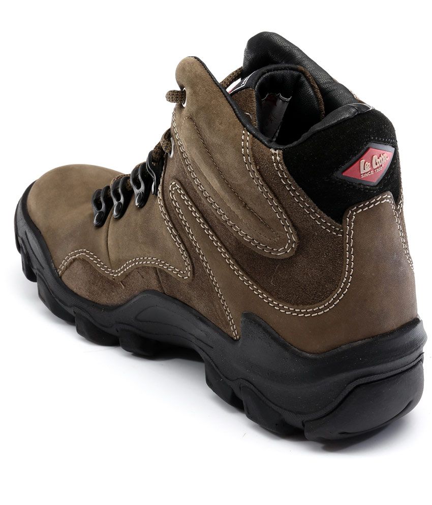 lee cooper trekking shoes