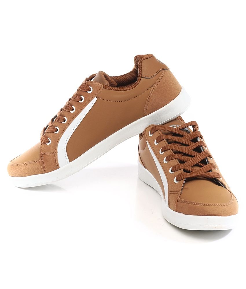 fila sneakers tan