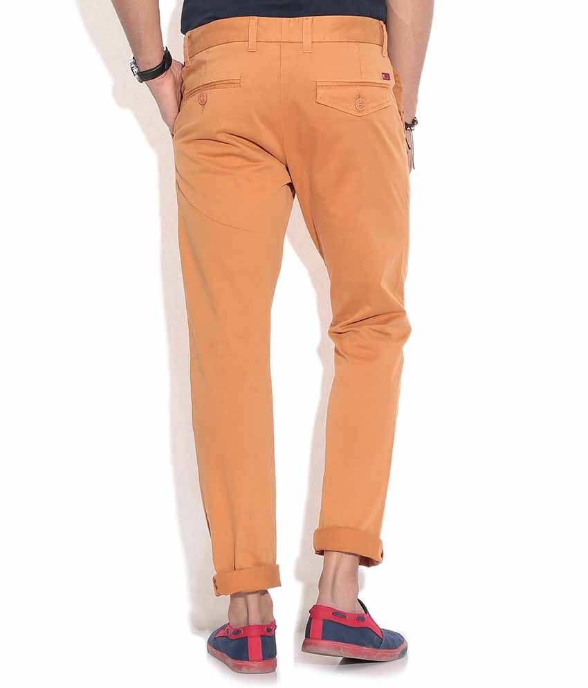 chinos orange