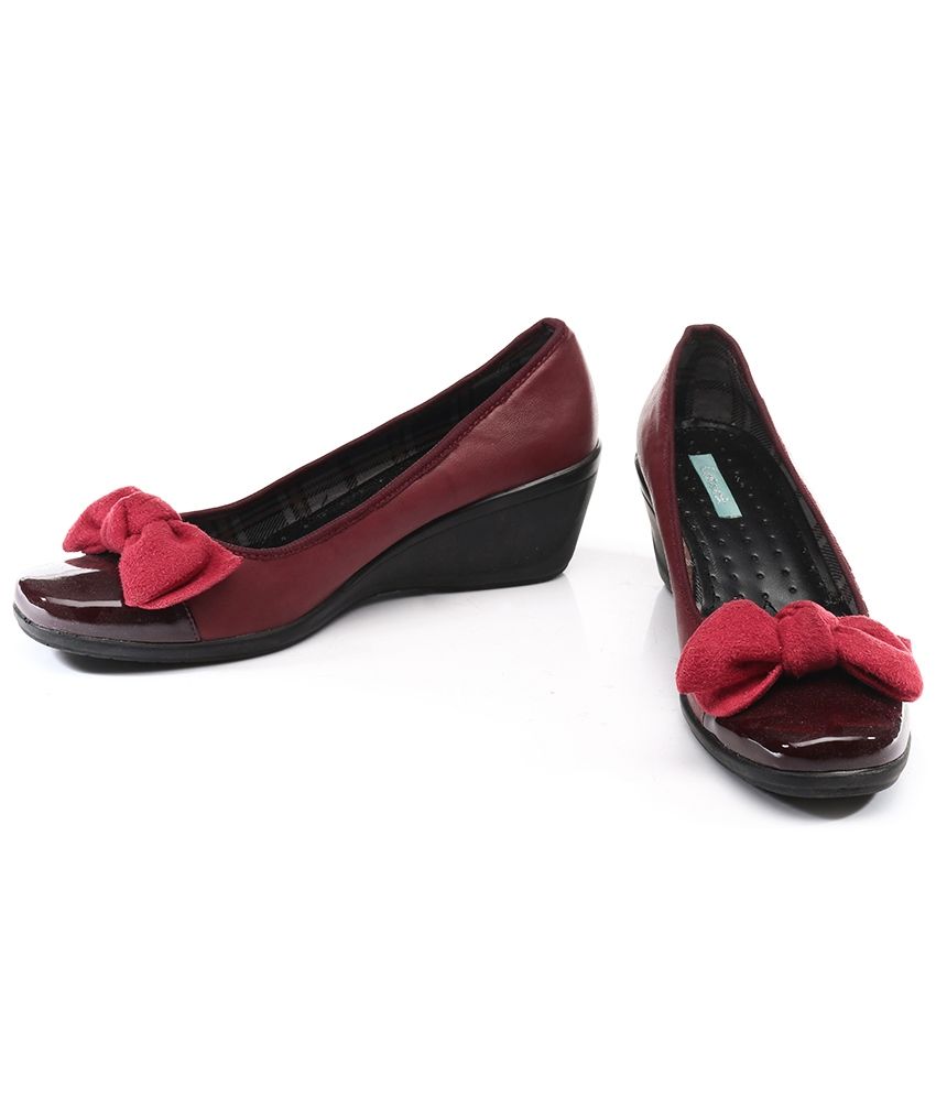 Catwalk Red Wedge Heeled Slip-On Price in India- Buy Catwalk Red Wedge Heeled Slip-On Online at 