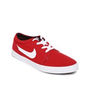 red nike casual shoes