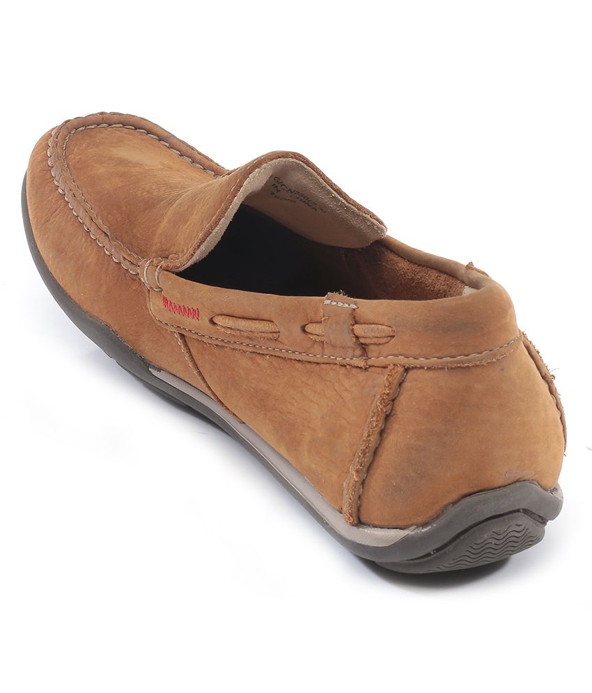 tan clarks shoes