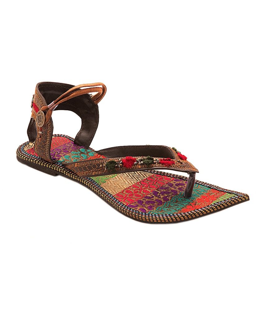 Myra Brown Women Ethnic Shoes Price in India- Buy Myra Brown Women ...