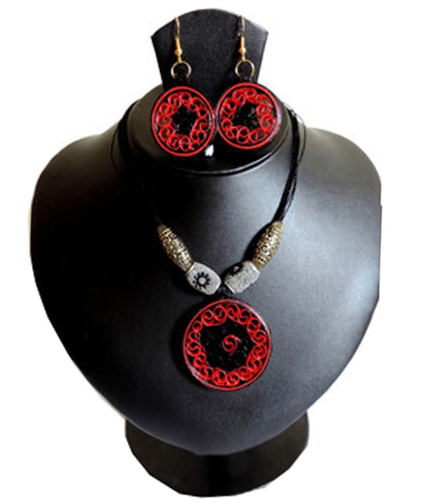 red and black necklace set