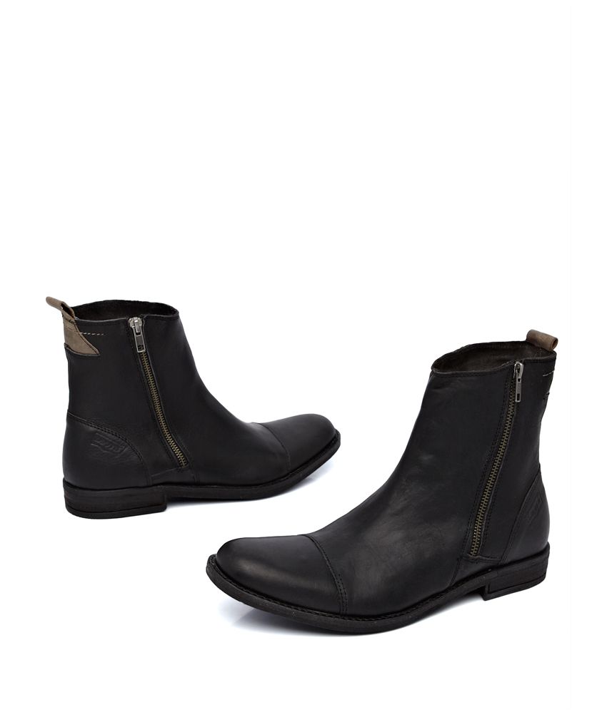 levis boots online