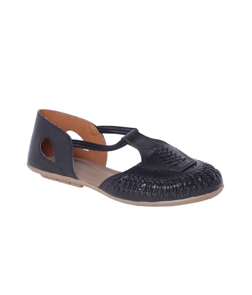 Nutan Black Round Toe  Covered  Back Flat Women s Basic 