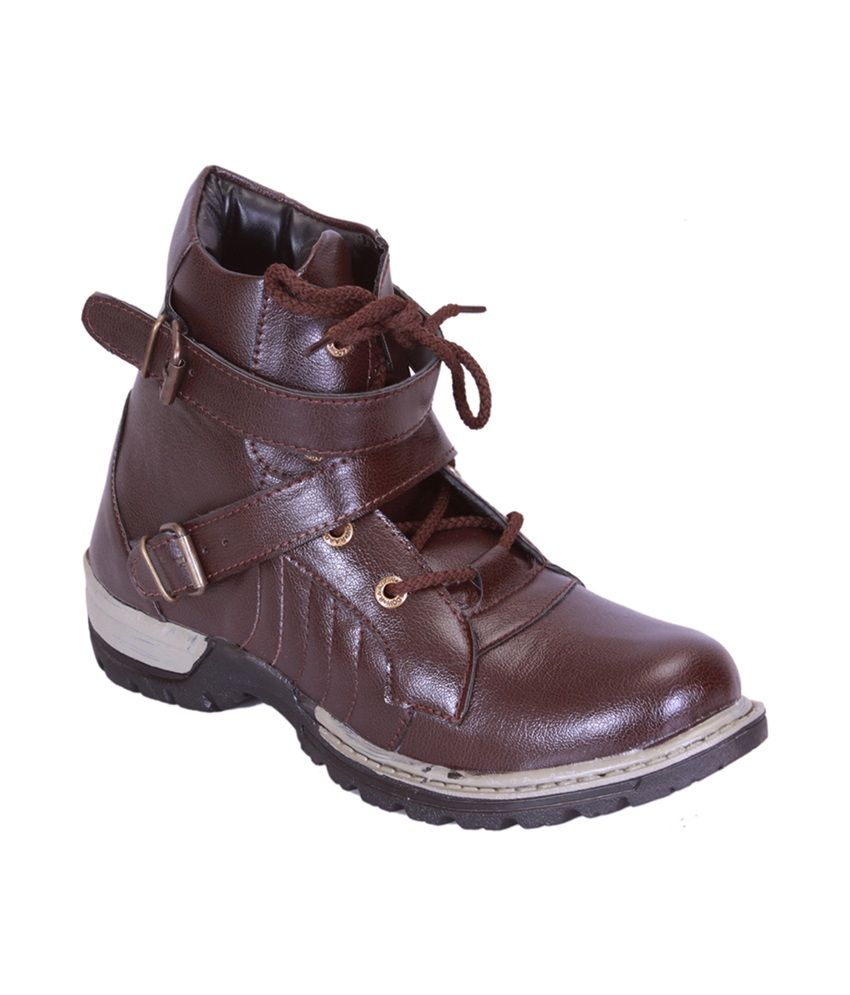 are leather boots better than synthetic