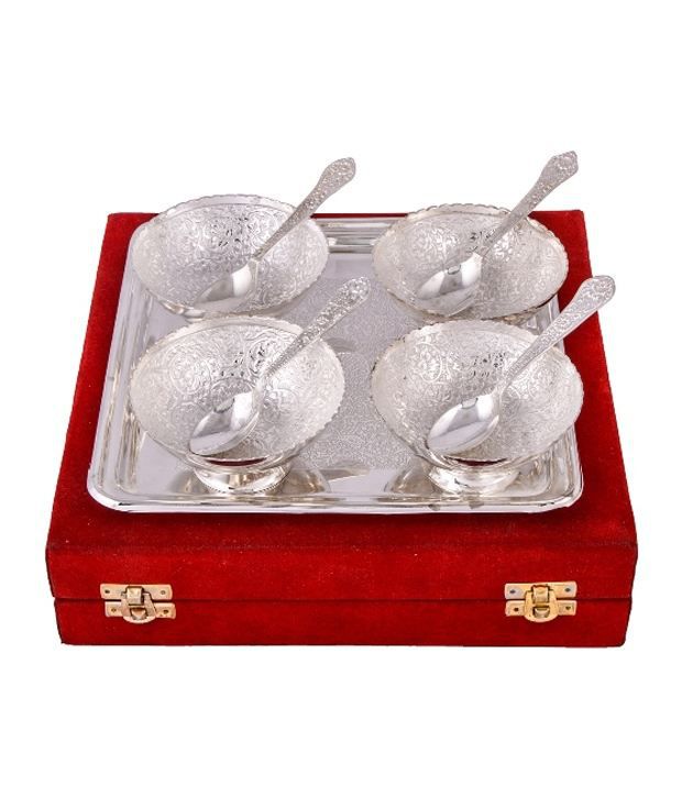     			HOMETALES Silver Plated 4 Flower Bowl With Spoon With Tray