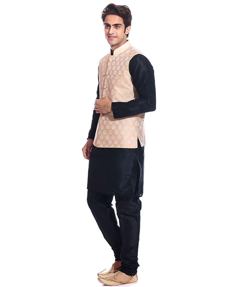 White Kurta Pajama With Black Basket 