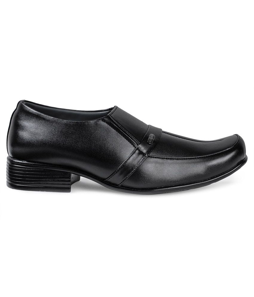 action shoes for mens formal