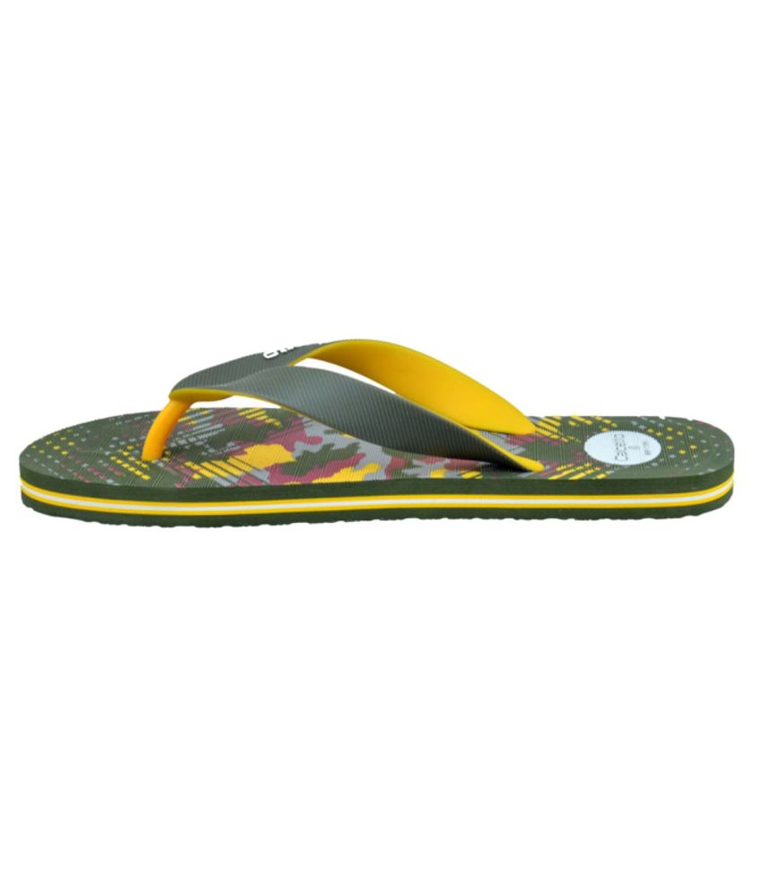calcetto flip flops