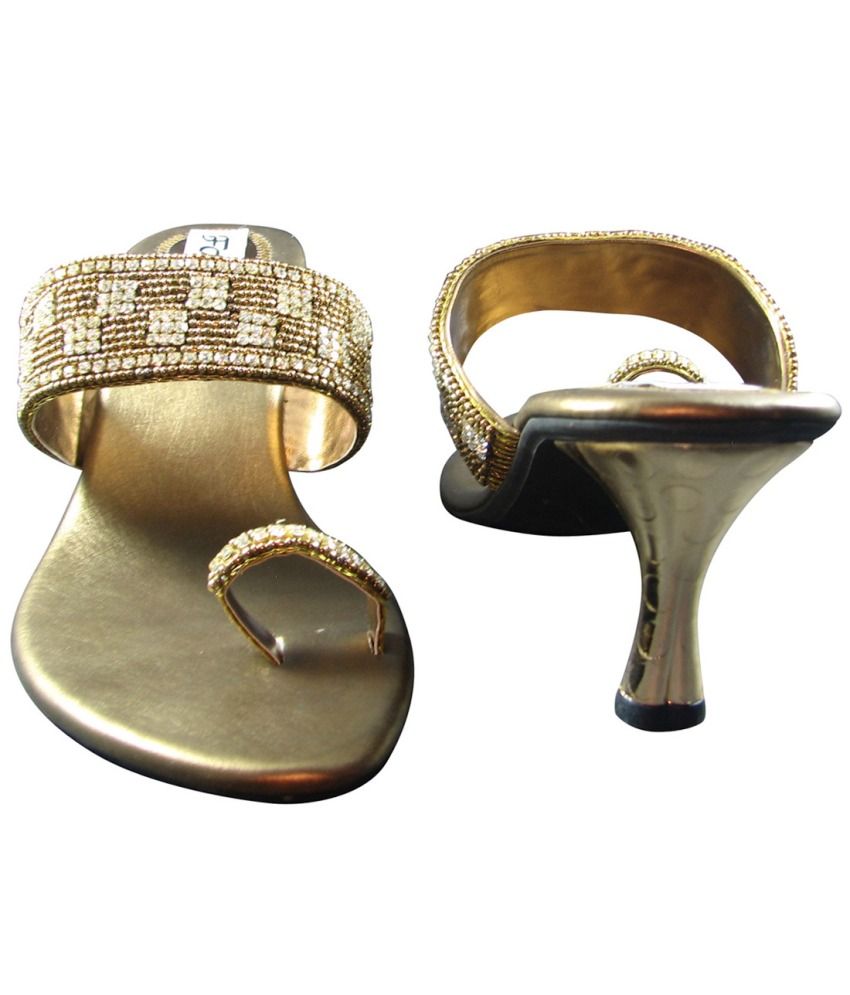 Faith Golden Women Ethnic Sandals Price in India- Buy Faith Golden Women Ethnic Sandals Online 