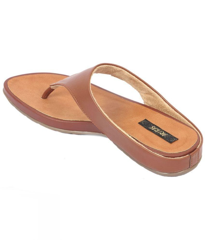 ladies tan slippers