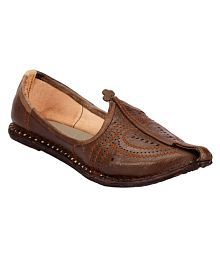 Ethnic Footwear: Buy Ethnic Shoes and Footwear for Mens at Best Prices ...
