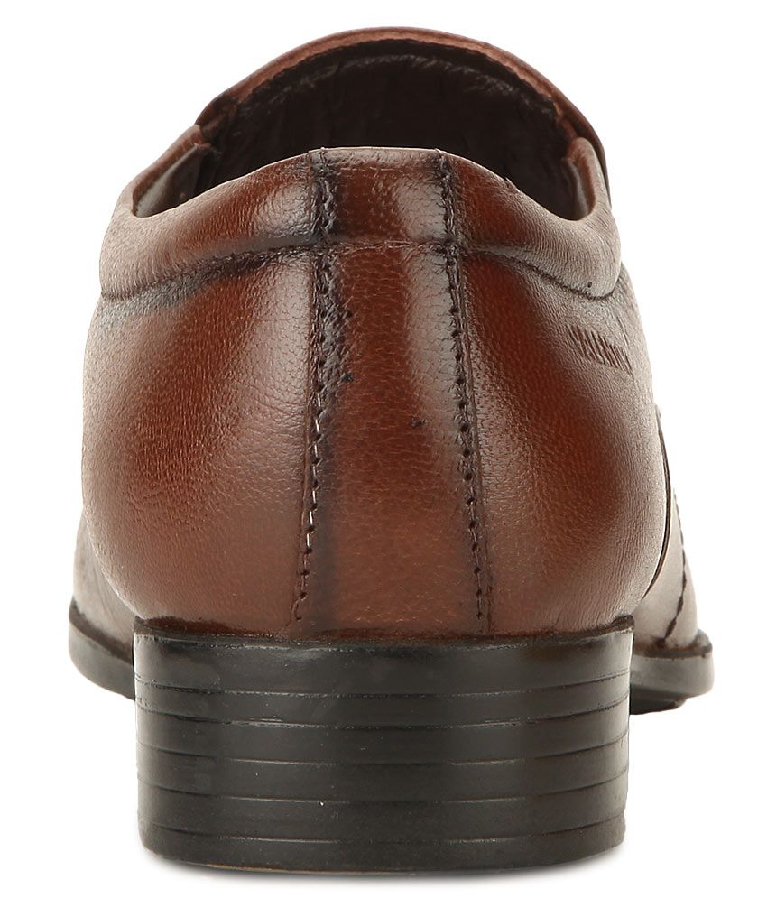 Valentino BOSTON-21 Tan Formal Shoes Price in India- Buy Valentino ...