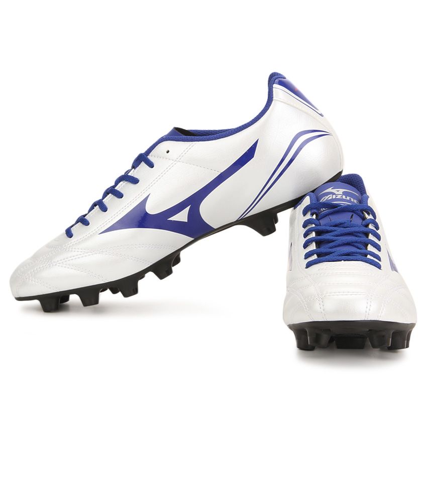 mizuno wide cleats