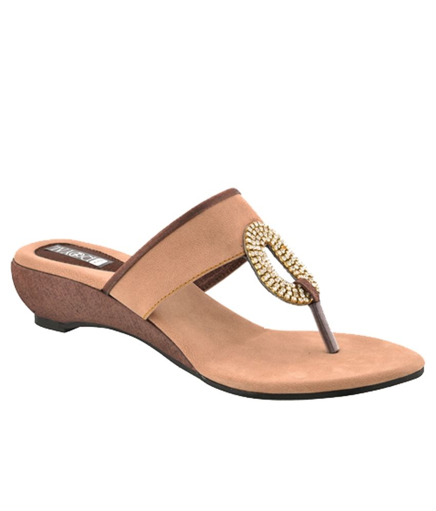 slip ons chappal